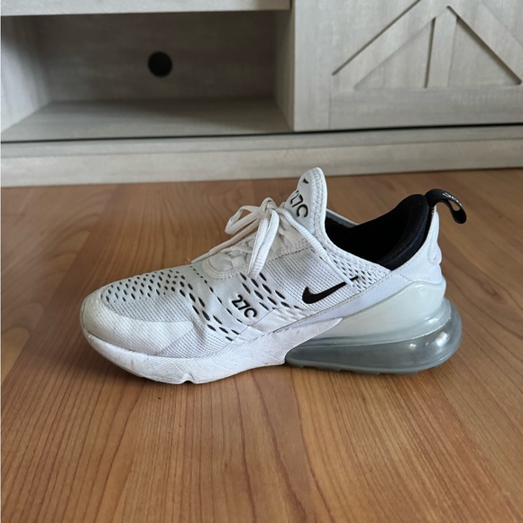 Women’s White Nike Air Max 270 - Picture 4 of 8
